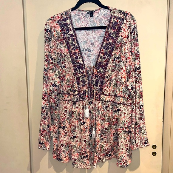 Torrid size 4 long sleeve floral blouse with embroidery, tiered cut - Picture 1 of 8